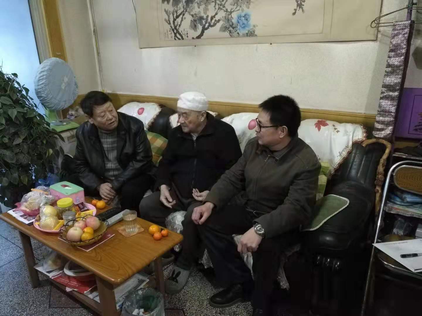 【標準集團】中國標準工業集團領導看望慰問離退休老領導老同志和困難職工